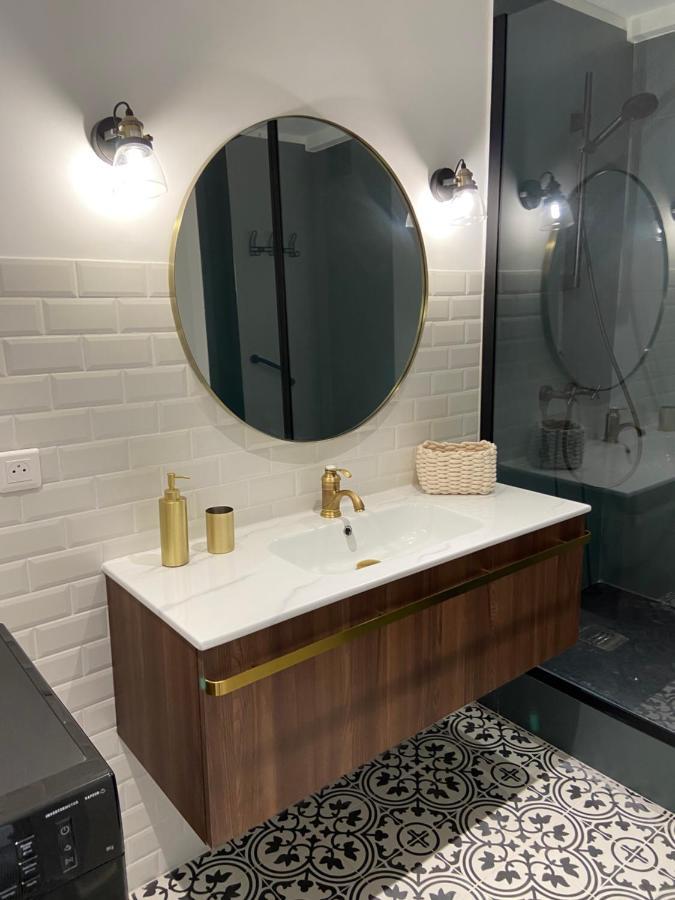 Ajaccio Magnifique T2 37M2 Centre Ville Vue Mer Au Bord De La Plage Neuf 4 Couchages Balcon Parking Prive Ferme Clim Wifi Exteriör bild