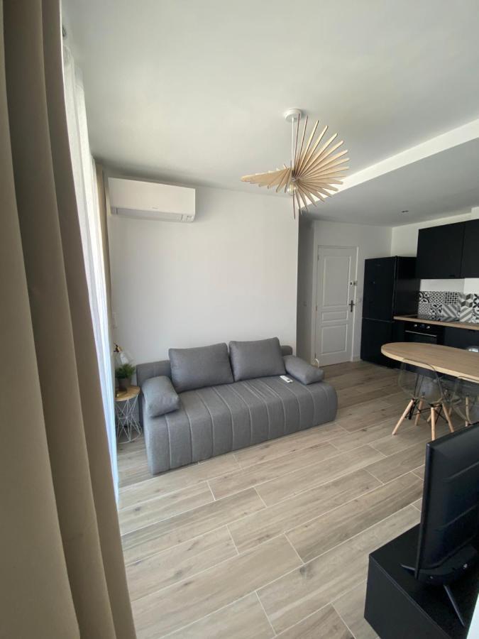 Ajaccio Magnifique T2 37M2 Centre Ville Vue Mer Au Bord De La Plage Neuf 4 Couchages Balcon Parking Prive Ferme Clim Wifi Exteriör bild