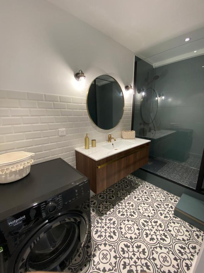 Ajaccio Magnifique T2 37M2 Centre Ville Vue Mer Au Bord De La Plage Neuf 4 Couchages Balcon Parking Prive Ferme Clim Wifi Exteriör bild