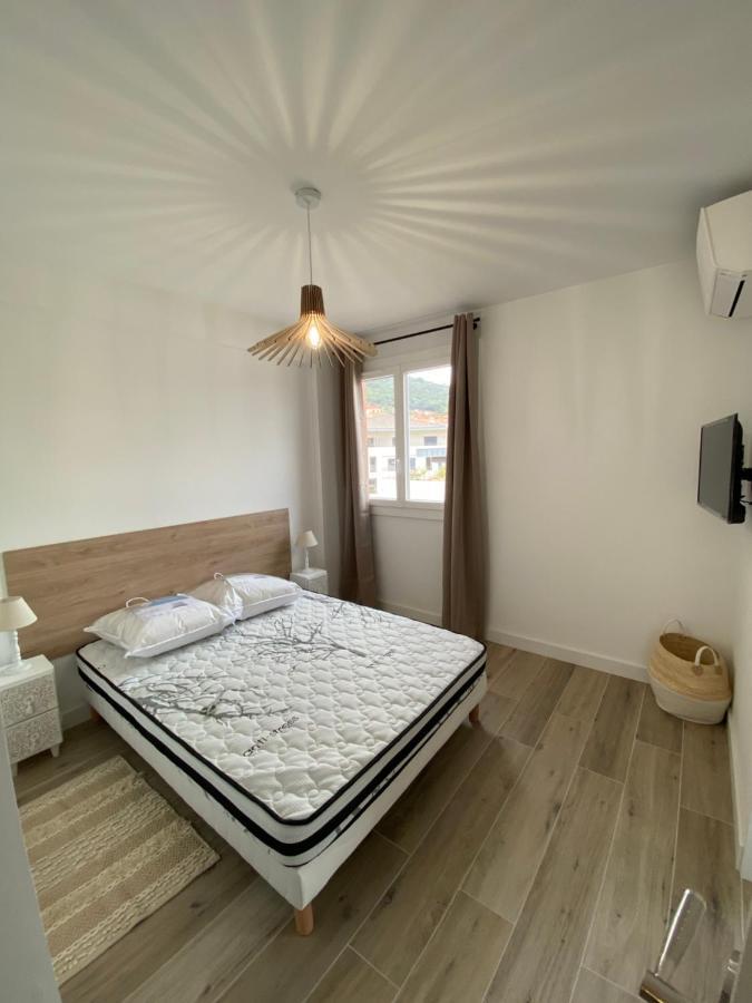 Ajaccio Magnifique T2 37M2 Centre Ville Vue Mer Au Bord De La Plage Neuf 4 Couchages Balcon Parking Prive Ferme Clim Wifi Exteriör bild