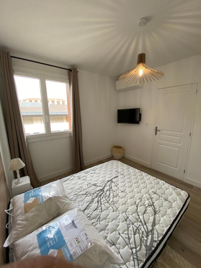 Ajaccio Magnifique T2 37M2 Centre Ville Vue Mer Au Bord De La Plage Neuf 4 Couchages Balcon Parking Prive Ferme Clim Wifi Exteriör bild