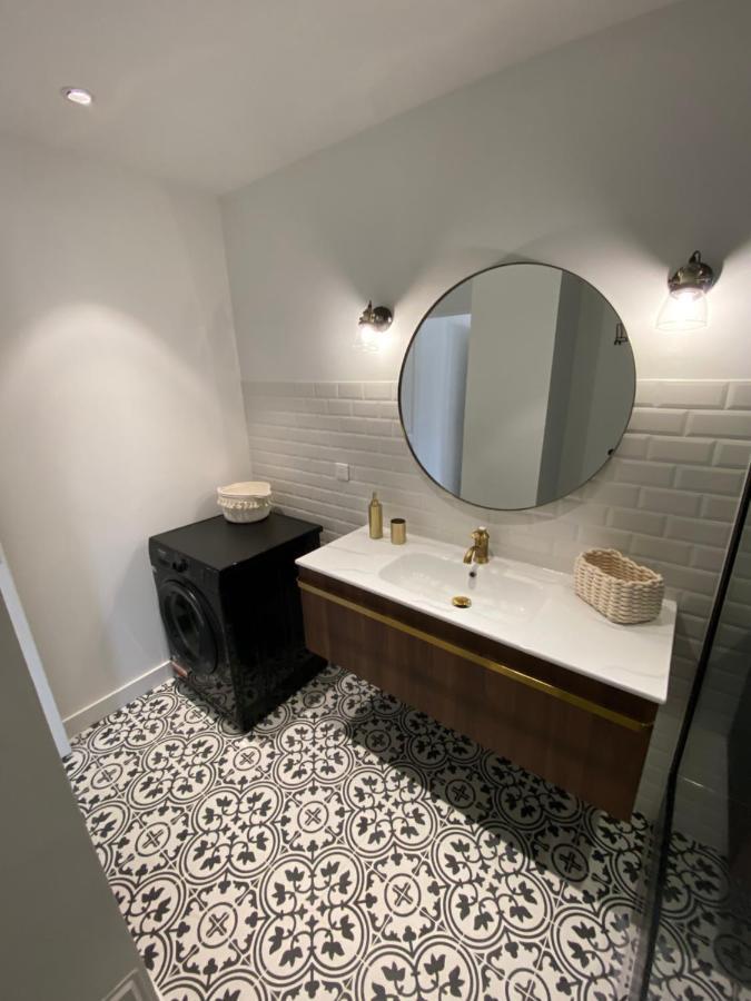 Ajaccio Magnifique T2 37M2 Centre Ville Vue Mer Au Bord De La Plage Neuf 4 Couchages Balcon Parking Prive Ferme Clim Wifi Exteriör bild