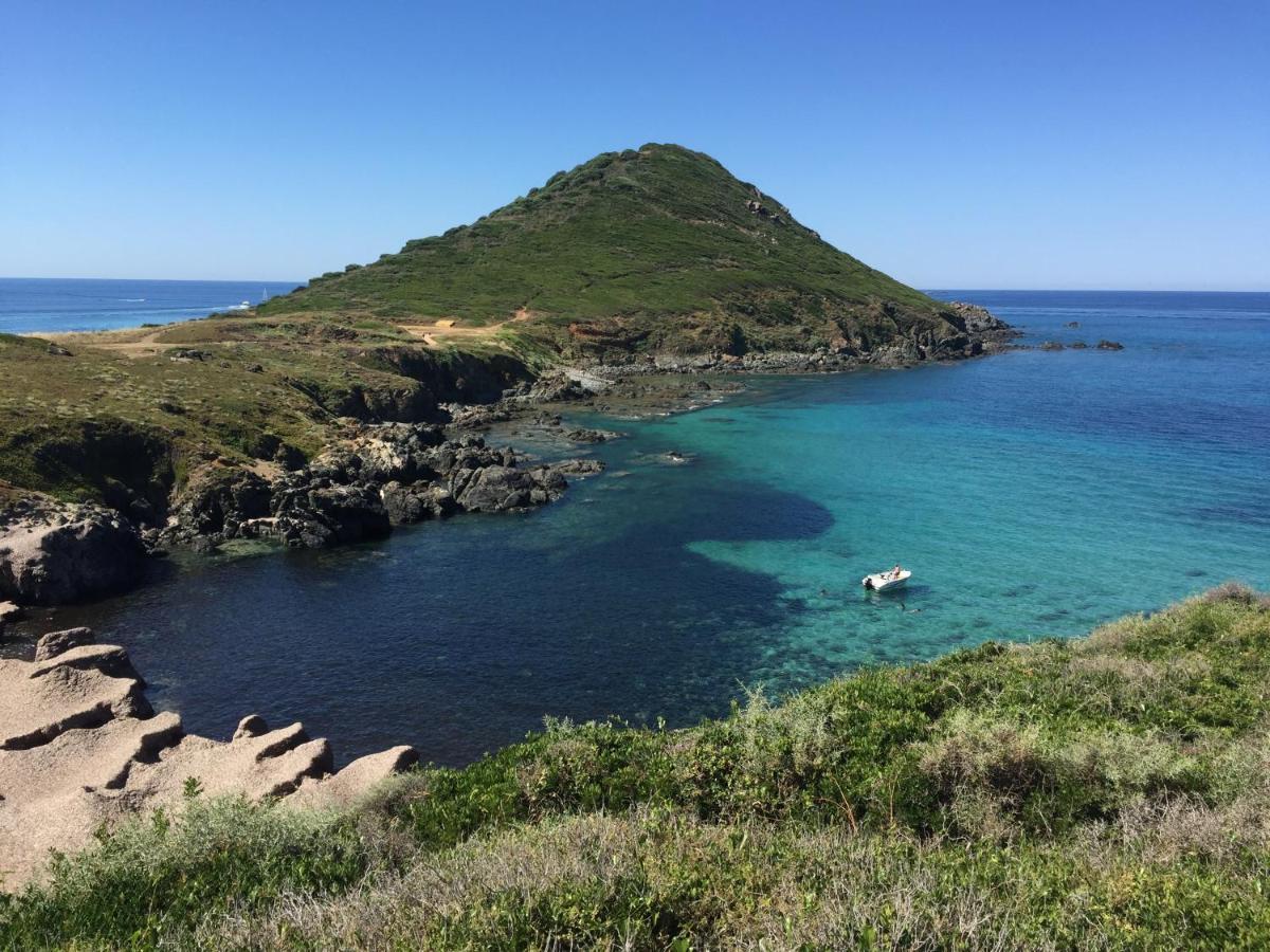 Ajaccio Magnifique T2 37M2 Centre Ville Vue Mer Au Bord De La Plage Neuf 4 Couchages Balcon Parking Prive Ferme Clim Wifi Exteriör bild
