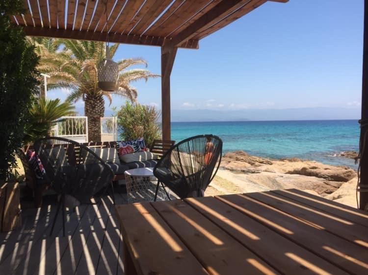 Ajaccio Magnifique T2 37M2 Centre Ville Vue Mer Au Bord De La Plage Neuf 4 Couchages Balcon Parking Prive Ferme Clim Wifi Exteriör bild